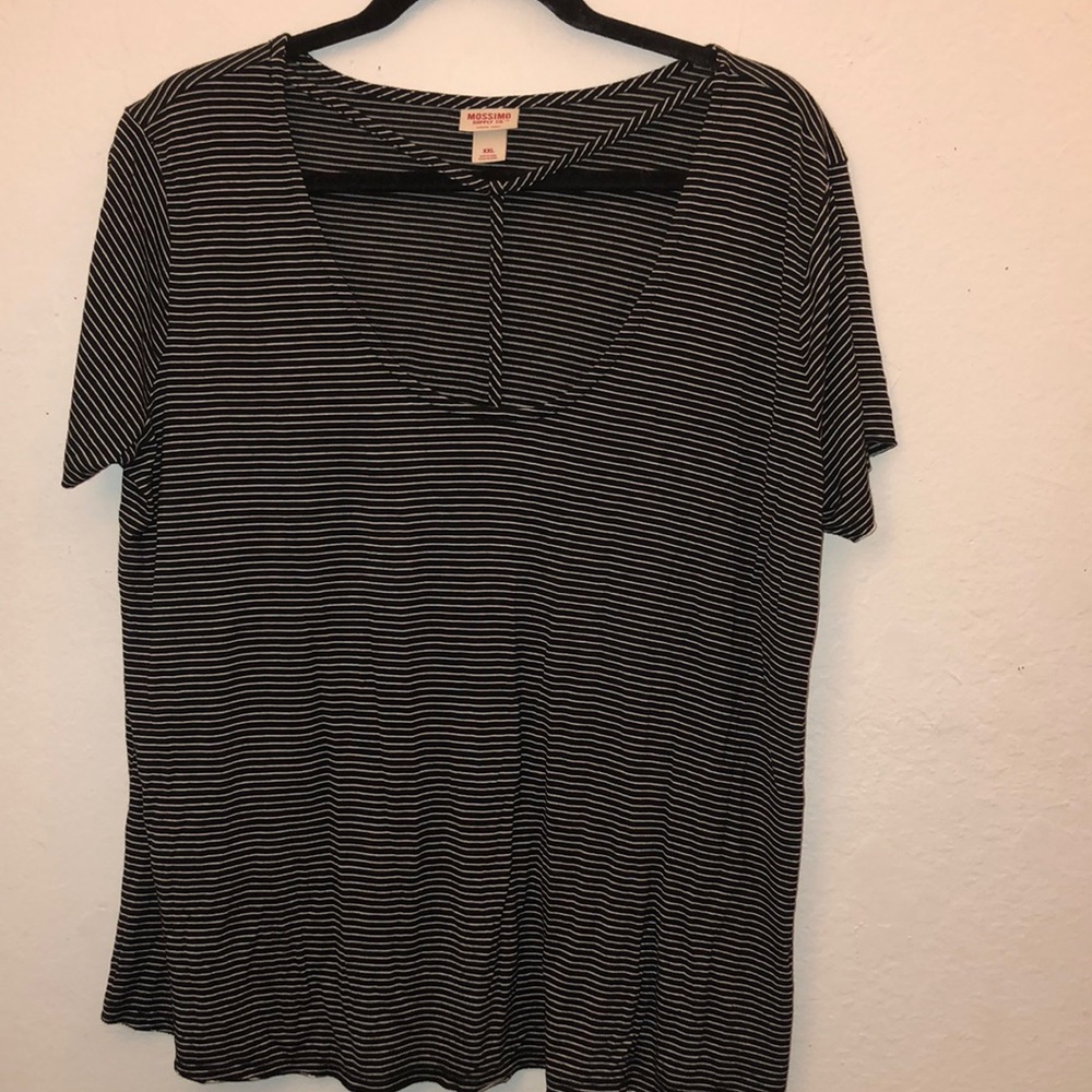 Plus black and white top